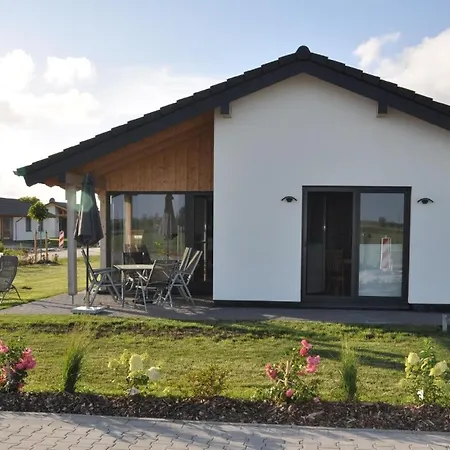 G13 Mit Garten Und Fahrradschuppen Holiday home Grosswurden